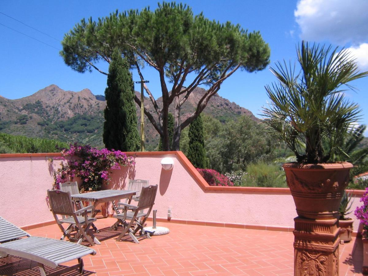 Studio-Appartment In Landhaus Mit Meerblick Porto Azzurro Exteriér fotografie