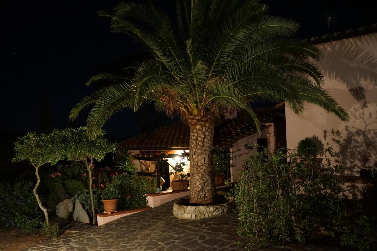 Studio-Appartment In Landhaus Mit Meerblick Porto Azzurro Exteriér fotografie
